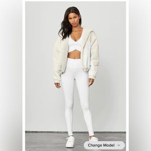 Alo White Set-High Waist Air Brush Legging and Wild Thing Bra